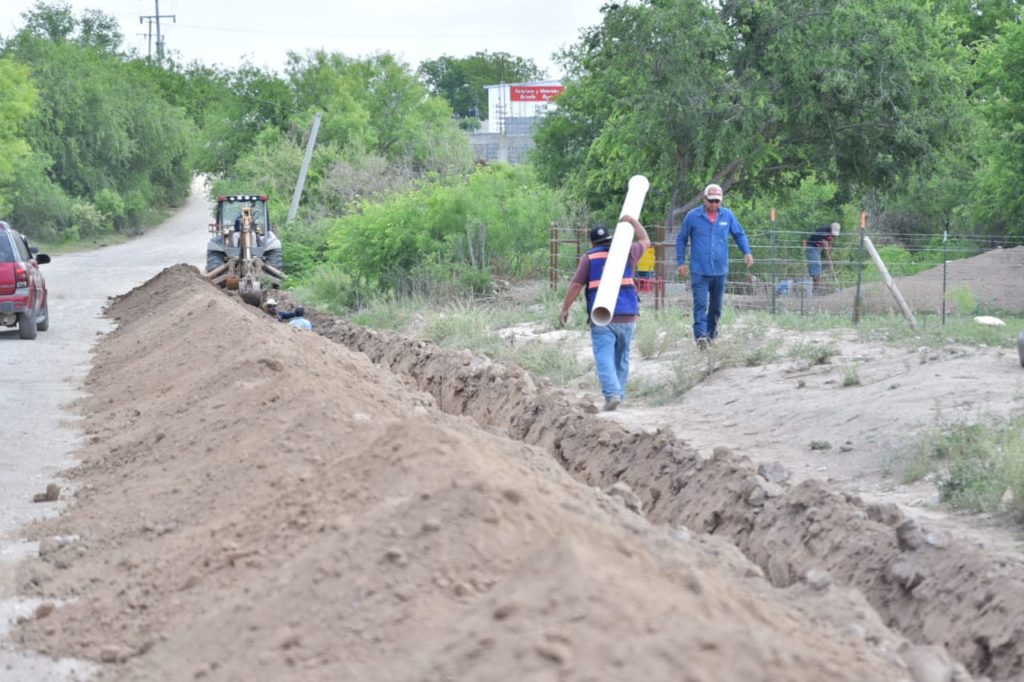 Alcalde Supervisó Trabajos De Introducción De Agua Potable Presidencia Y Simas Acuña Columnas 6092